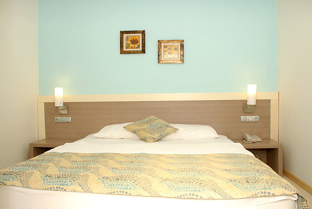 Costa Queen Suites Gumbet Exterior photo